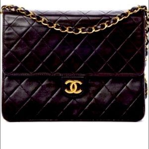 Chanel crossbody purse